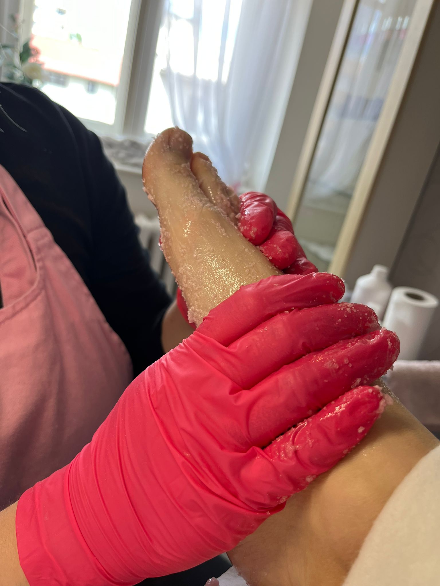 Profesionální úprava nehtů na noze - Pedikúra Relax Bohumín